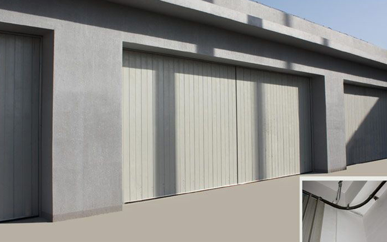 側(cè)移式大型平開門